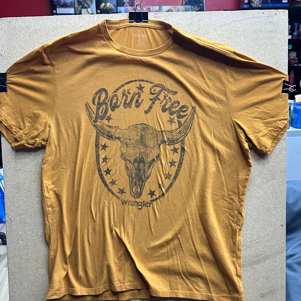 Wrangler Men's Mustard 'Born Free' Graphic Tee